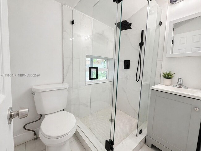 Building Photo - 736 NW 41st St