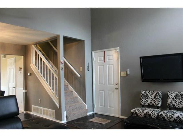 Building Photo - 4084 Windhaven Ln