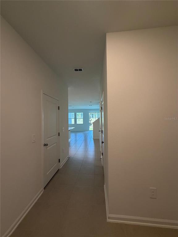 Building Photo - 2823 Maloof Dr