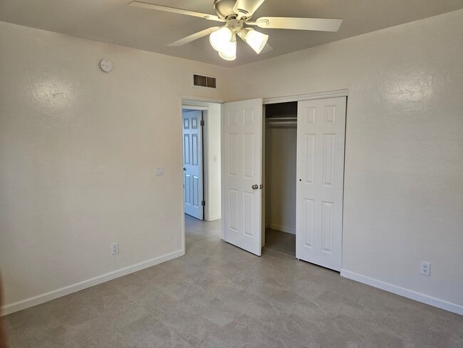 Building Photo - 4445 S Kostka Ave