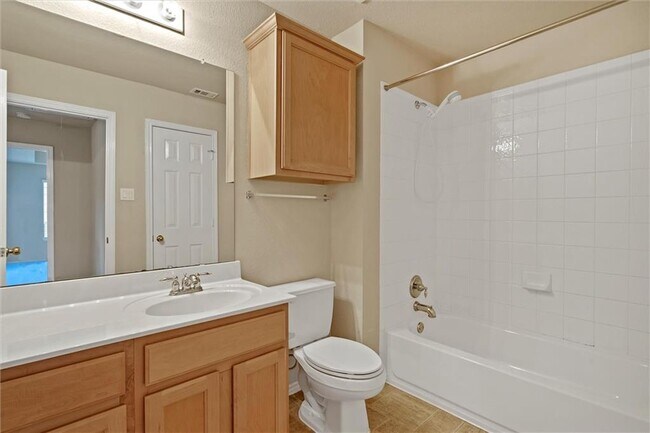 Building Photo - 9201 Brodie Ln
