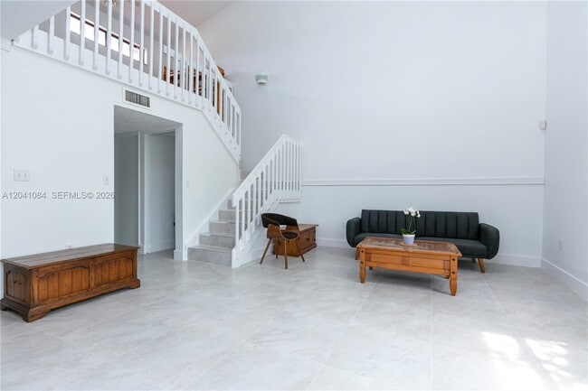 Building Photo - 2513 San Remo Cir