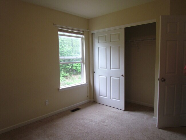 Building Photo - AVAILABLE March 6th!!!