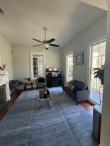Building Photo - 302 Telfair St