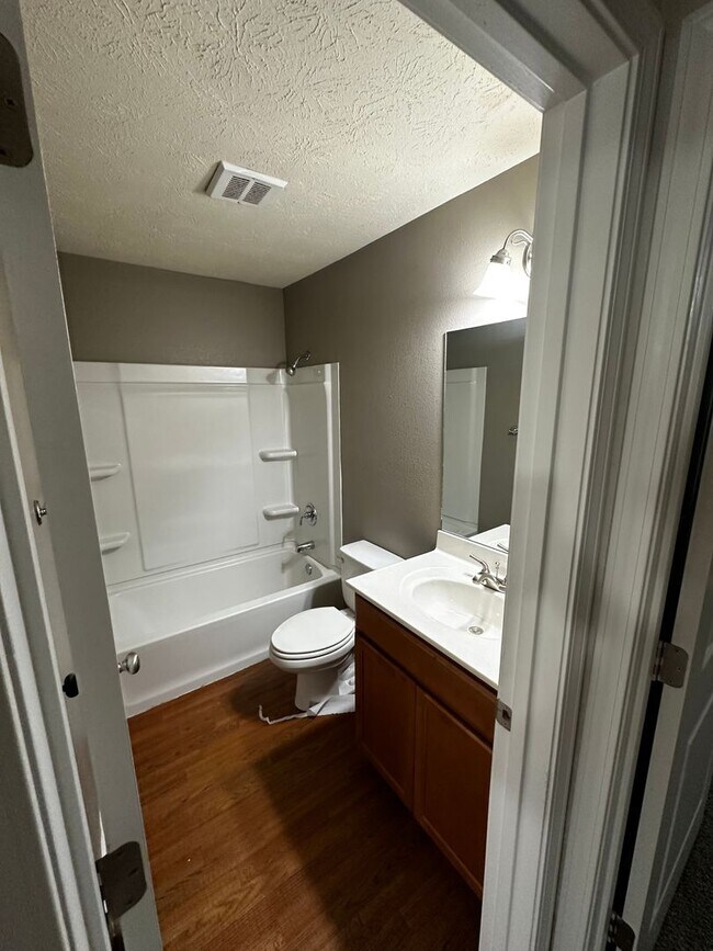 Interior Photo - Live in Comfort at Evergreen Apartments in Knoxville!