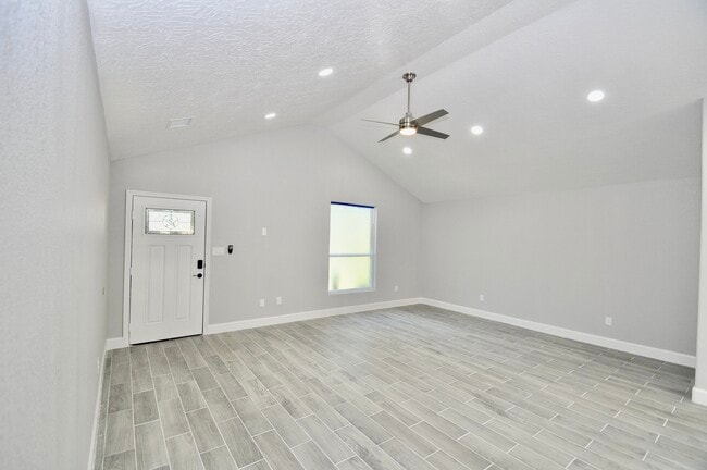 Building Photo - 734 Hambrick Ct