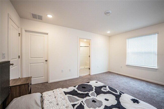 Building Photo - 3883 Academia Ave