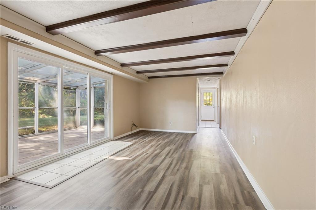 Building Photo - 301 Pepper Mill Ct