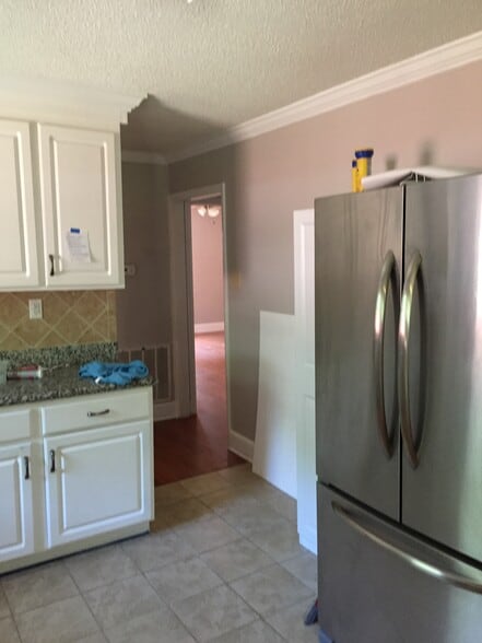 Beyond the common areas of the home there are 3 spacious bedrooms with large closets and 2 full bathrooms. - 1008 Carpenter Fletcher Rd