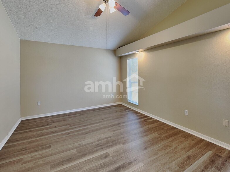 Building Photo - 8850 Napa Loop