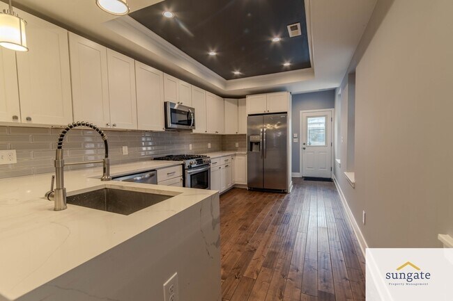 Building Photo - 1125 S Clinton St