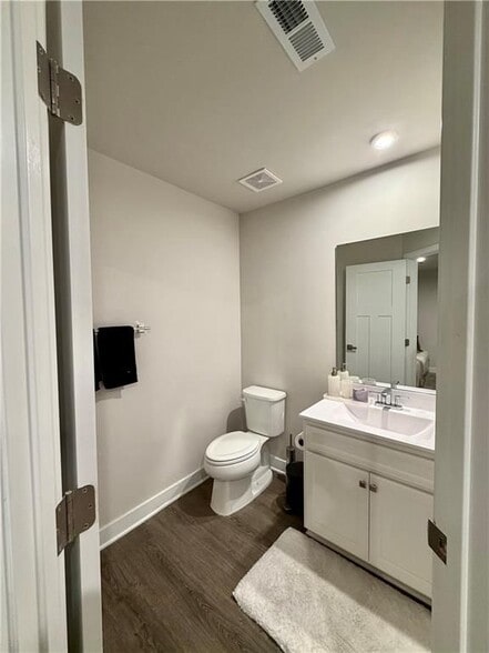 Building Photo - 2000 Fortuna St