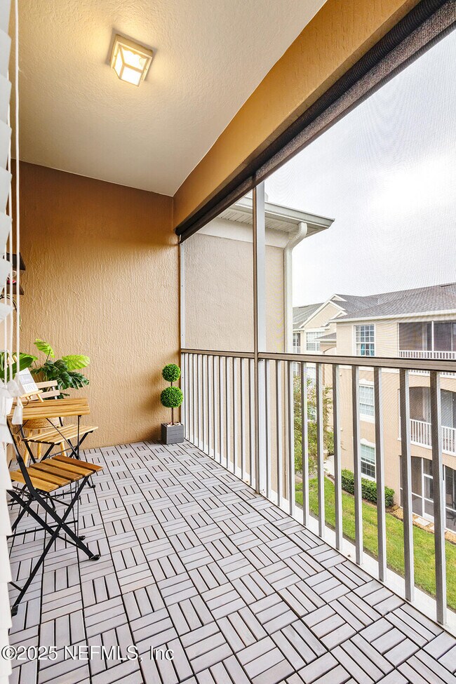 Building Photo - 7990 Baymeadows Rd