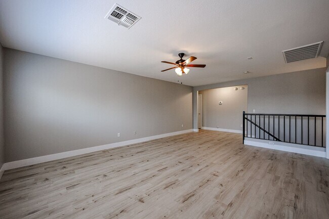 Building Photo - Amazing 5 bedrooms and bathrooms in one of the best school districts!
