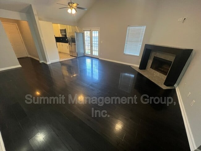 Building Photo - 6381 Klondike River Rd