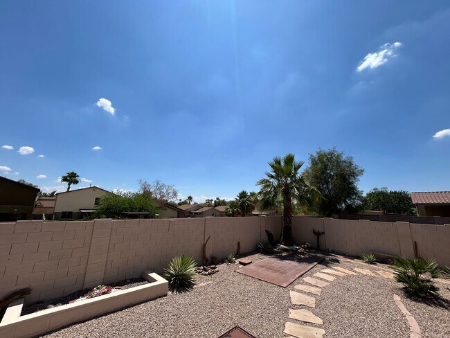 Building Photo - Spacious 3-Bedroom Home in Sought-After Jo...