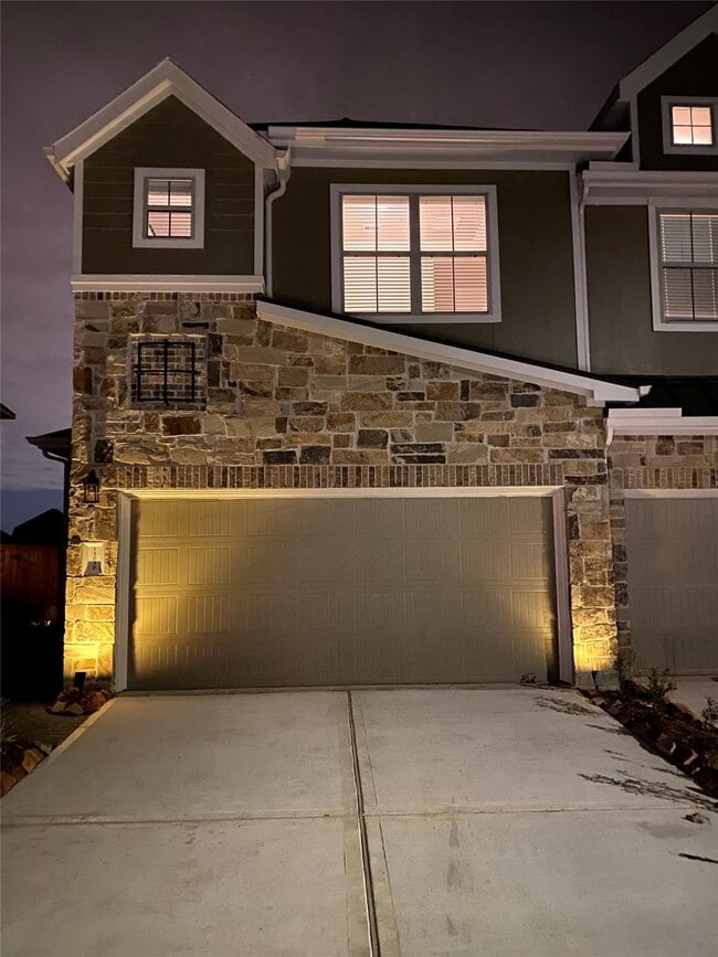 Building Photo - 15030 Flintstone Village Trl