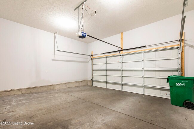 Building Photo - 9409 Civic Way