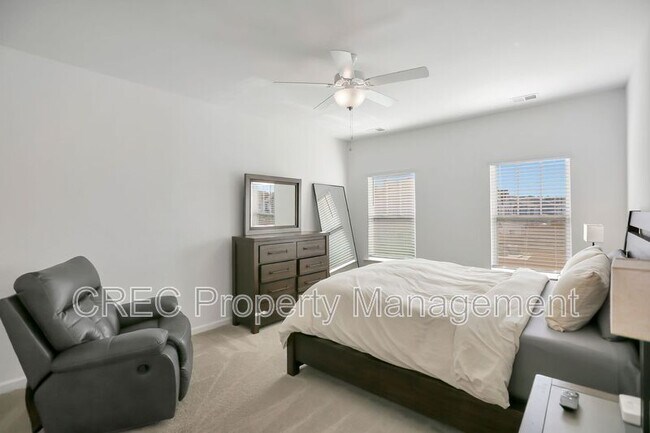 Building Photo - 691 Snow Owl Dr