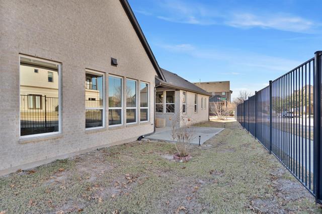 Building Photo - 7201 Avondale Dr