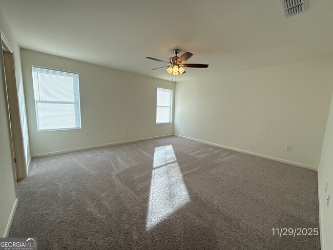 Building Photo - 148 Flowering Cherry St