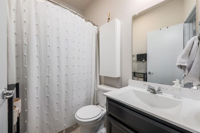 Building Photo - 4340 Attra St