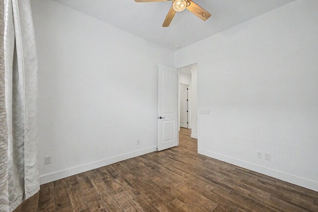 Building Photo - 13103 N 174th Dr