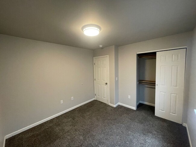 Building Photo - 1551 N Tinitun Cir