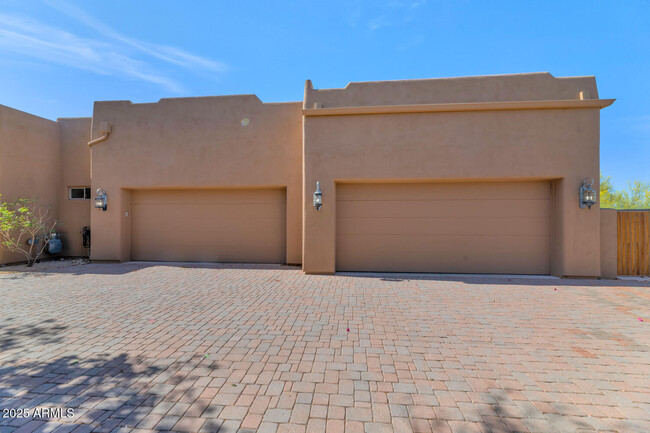 Building Photo - 10396 N 133rd St
