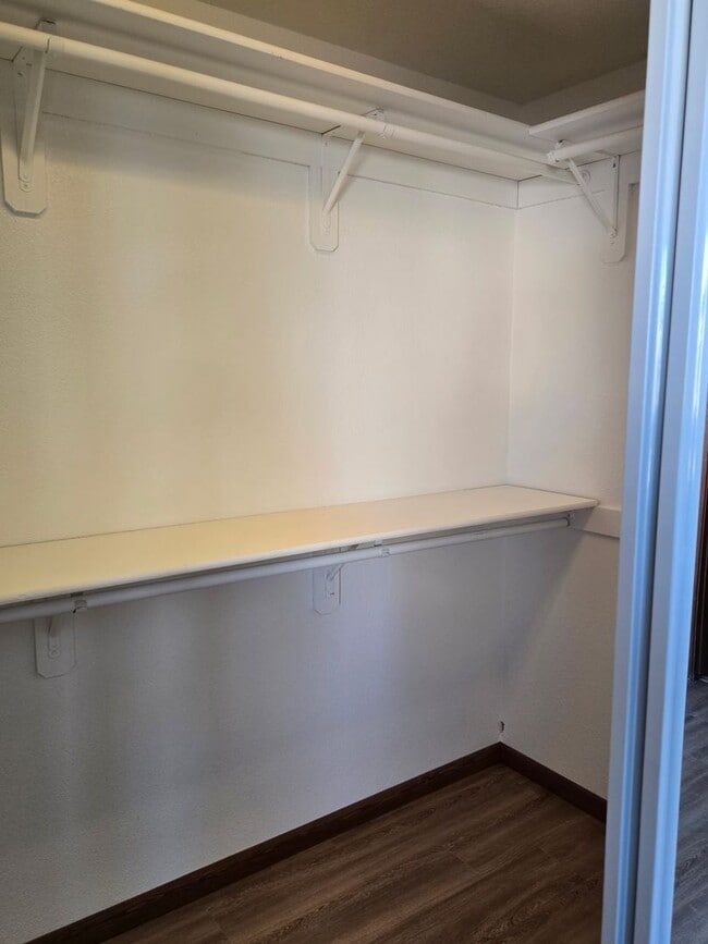 Building Photo - Newly Updated 4 Bedroom East Anchorage Home!