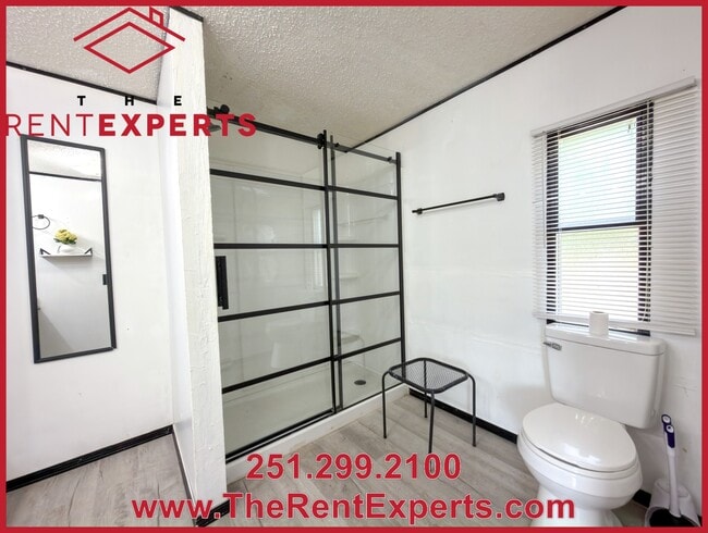 Building Photo - 6360 Mauvilla Dr W