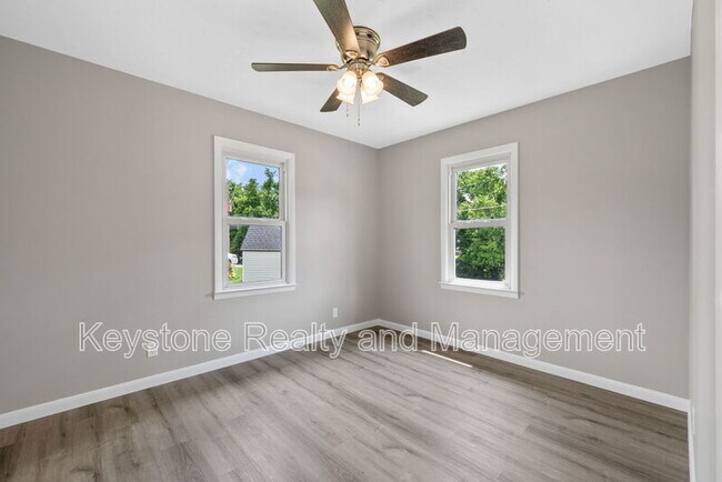 Building Photo - 103 Cayce Ave