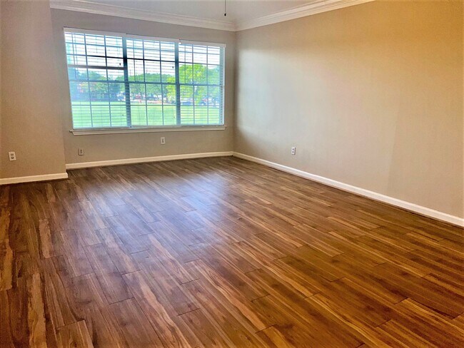 Building Photo - 1802 Hickory Hill Ct