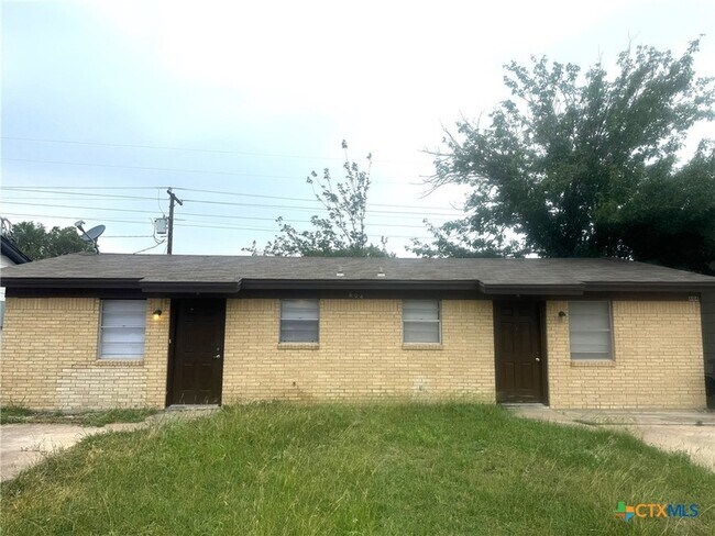 Primary Photo - 604 Sunset Ln