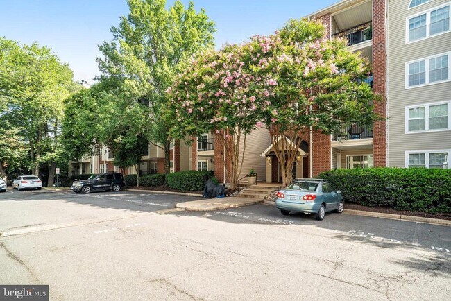 Building Photo - 3315 Wyndham Cir