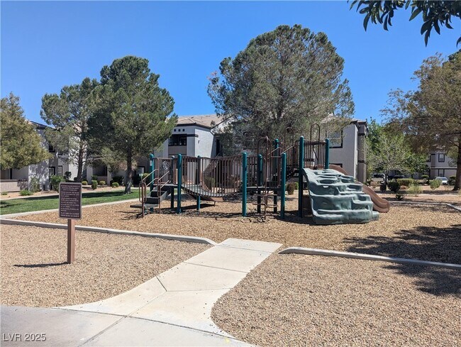 Building Photo - 7255 W Sunset Rd