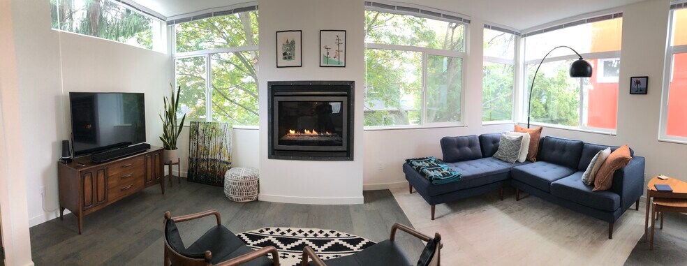 Building Photo - 1549 NW 59th St