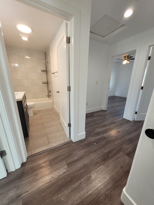 Building Photo - 25207 Frampton Ave