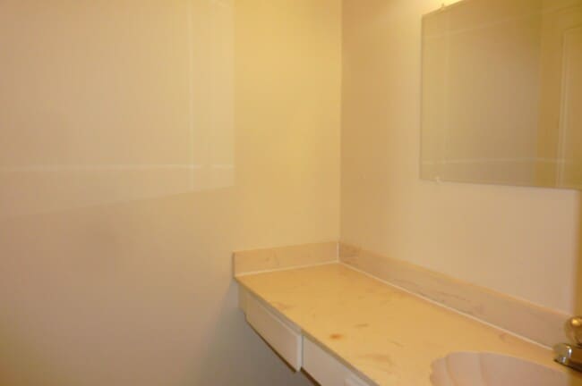 Building Photo - 8916 Carousel Ln