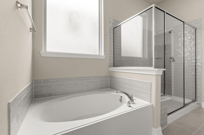 Building Photo - 27302 Blue Sand Dr