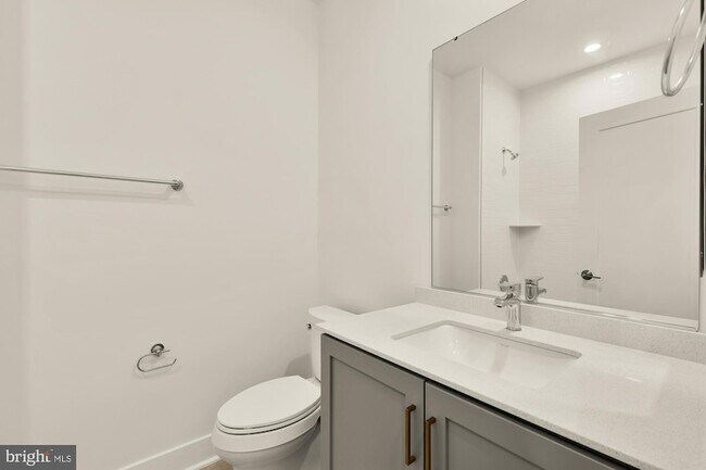 Building Photo - 2607 1st St NW