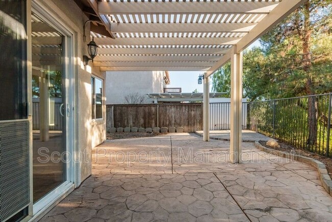 Building Photo - 41423 Temeku Dr