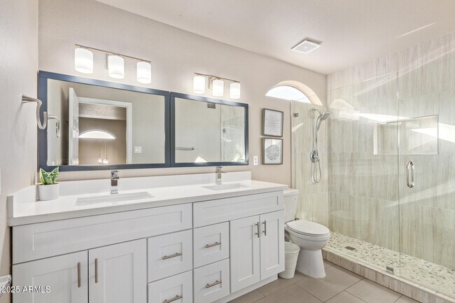 Building Photo - 1413 W Coral Reef Dr