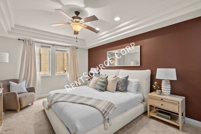 Building Photo - 12044 Hoffman St