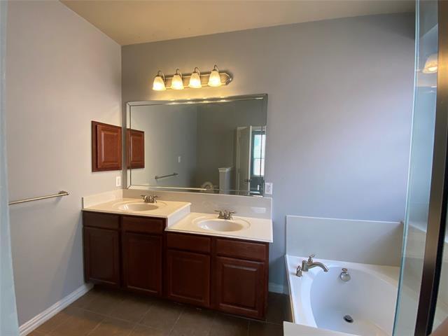 Building Photo - 1708 Adams Pl