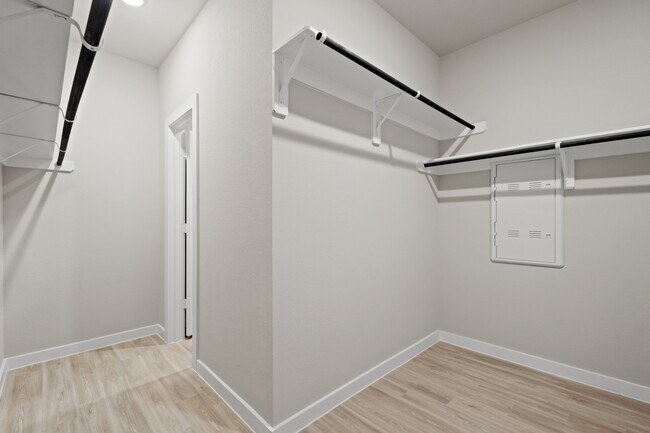 Building Photo - 21667 Wave Holw Dr