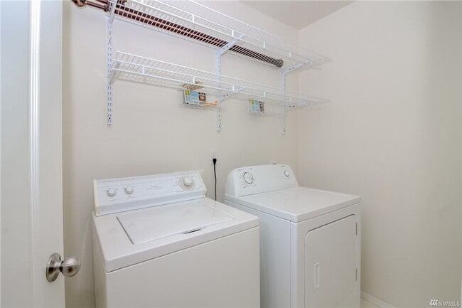 Building Photo - 3Bd/2.5Ba Renton House