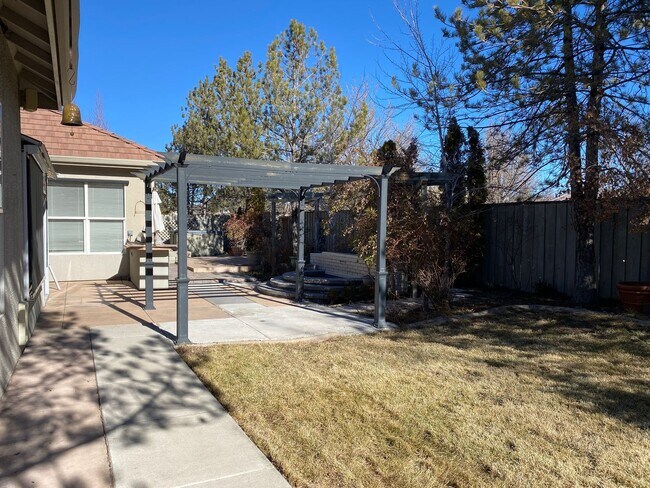 Building Photo - 9780 Shadowstone Ct