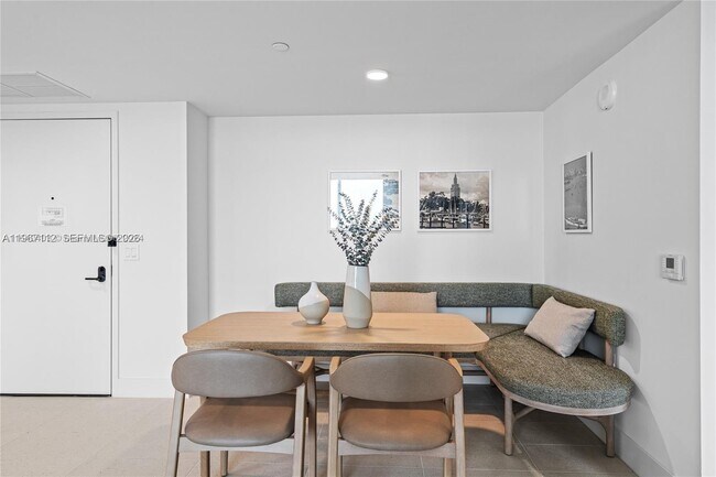 Building Photo - 159 NE 6th St