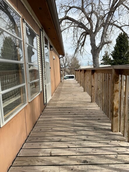 Building Photo - 227 4th St N